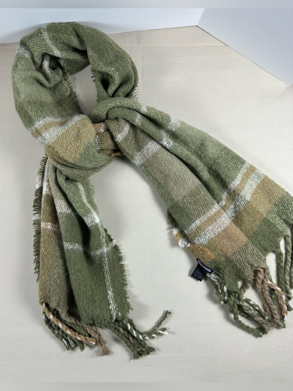 Steve Madden Green Plaid Blanket Scarf Fringed Oversized Cozy Winter Wrap 72"